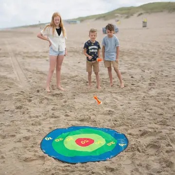 xxl darts3 BS Toys XXL Park Darts – Groot Dartspel voor Buiten | Houten Darts voor Kinderen (6+)