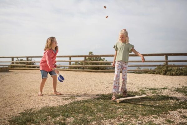 Actiespel met houten ninja’s voor binnen en buiten – BS Toys