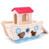 Detail van houten dieren en vormen van de New Classic Toys vormenboot