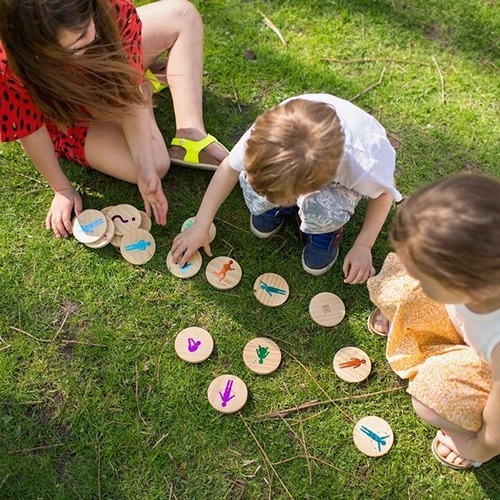 BS Toys Moves gespeeld in een gezinssituatie buiten