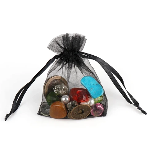 Sensorische materialen in thema piraten, samen in organza zakje