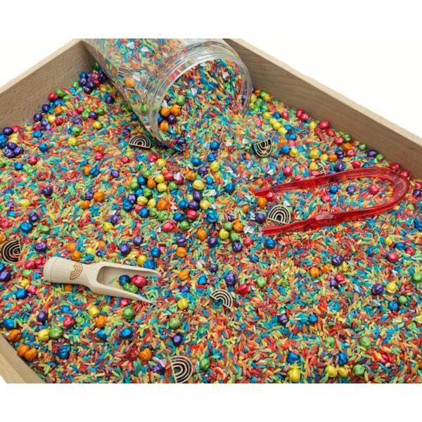 Close up inhoud pot Pourandplay vrainbow an Sensoryfun