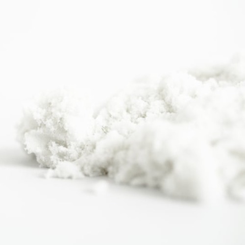 Sensoryfun-magicsand-wit-hetspeellab Close-up van witte zachte, kneedbare Magic Sand perfect voor peuters en kleuters