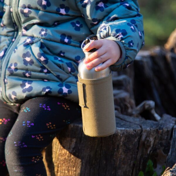 duurzame-kinder-waterfles-rvs-huckleberry Huckleberry kinder waterfles voor natuur en camping avonturen