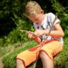 huckleberry-vissen-kinderen-speelgoed Huckleberry kinder vishengel van Kikkerland voor buiten spelen